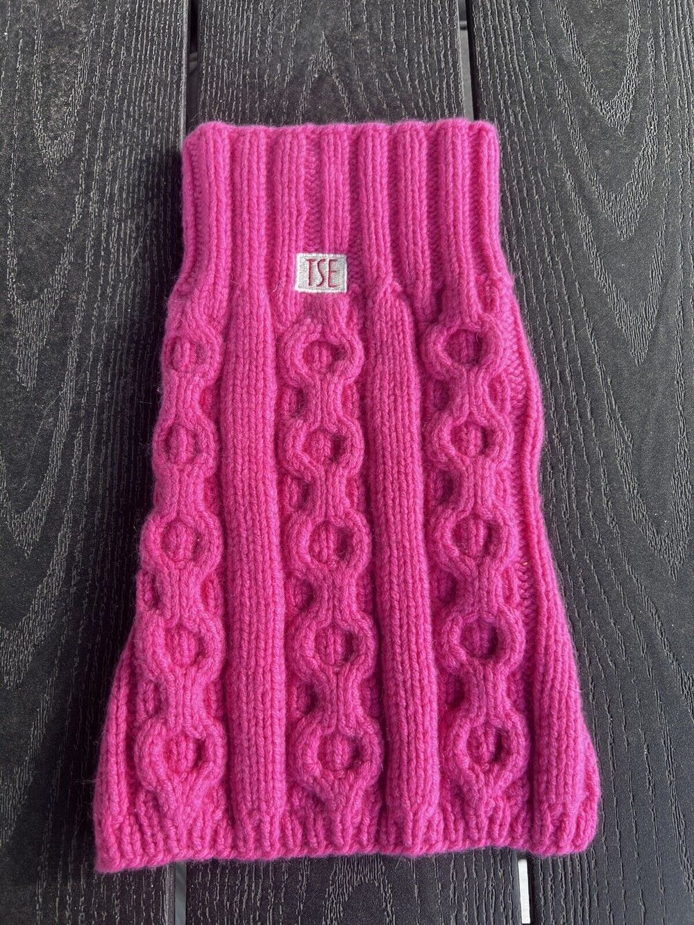 TSE Dog 100% Cashmere Sweater Size Small Hot Pink Cable Knit quiet luxury